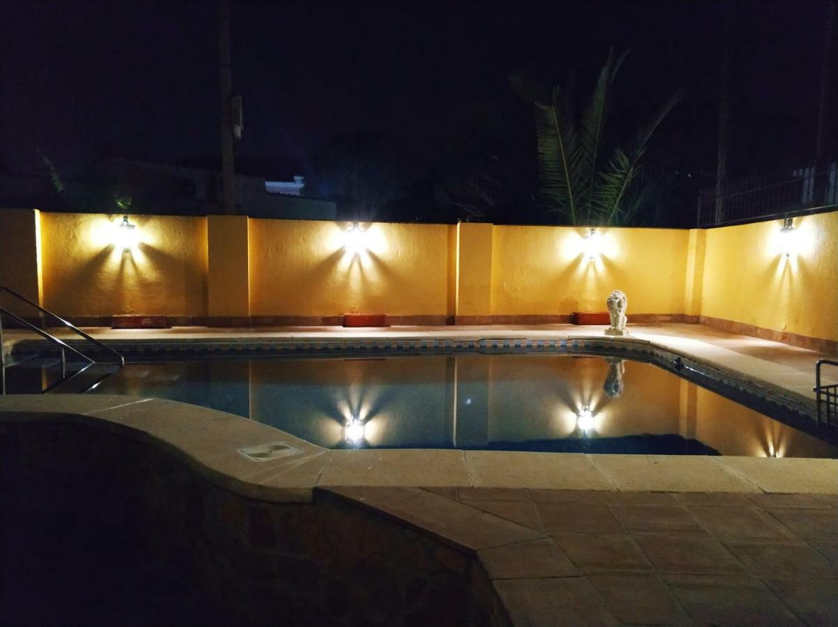אל פוארטו דה סנטה מריה Villa La Jara מראה חיצוני תמונה